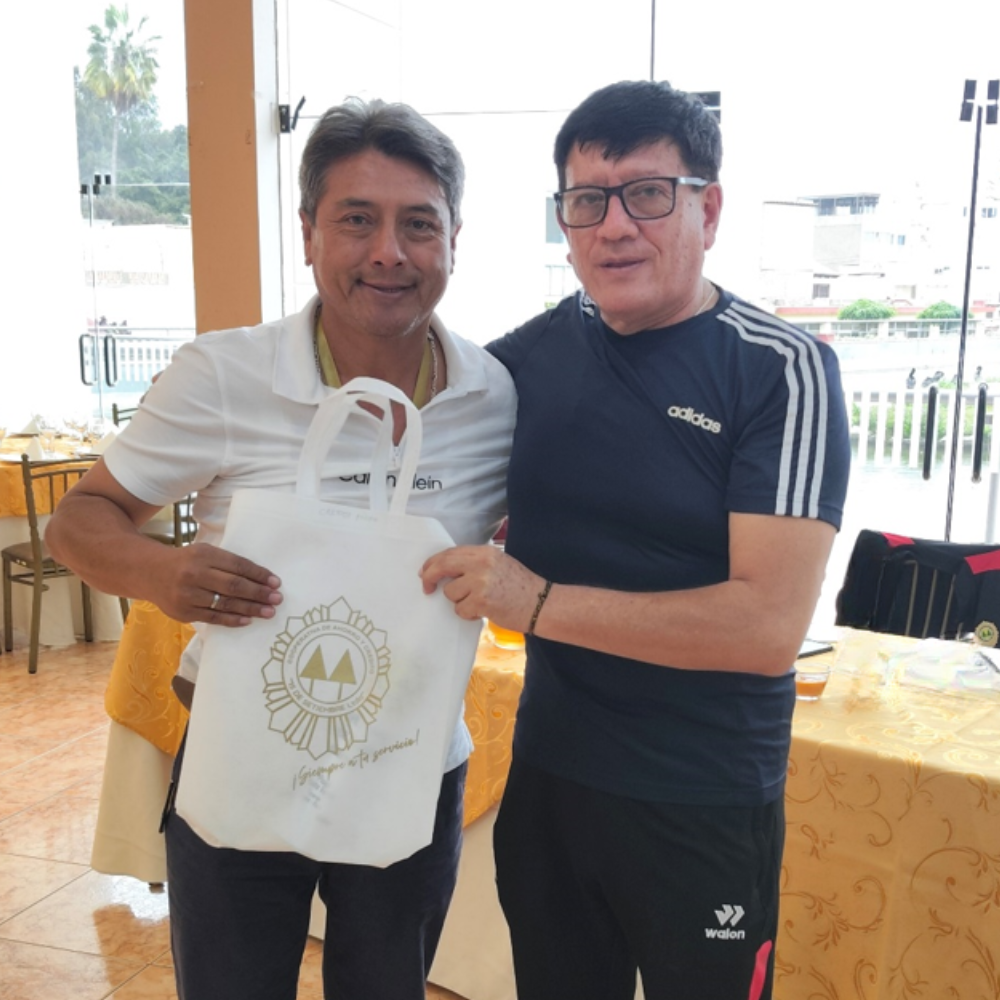 Presidente y Secretario CADM