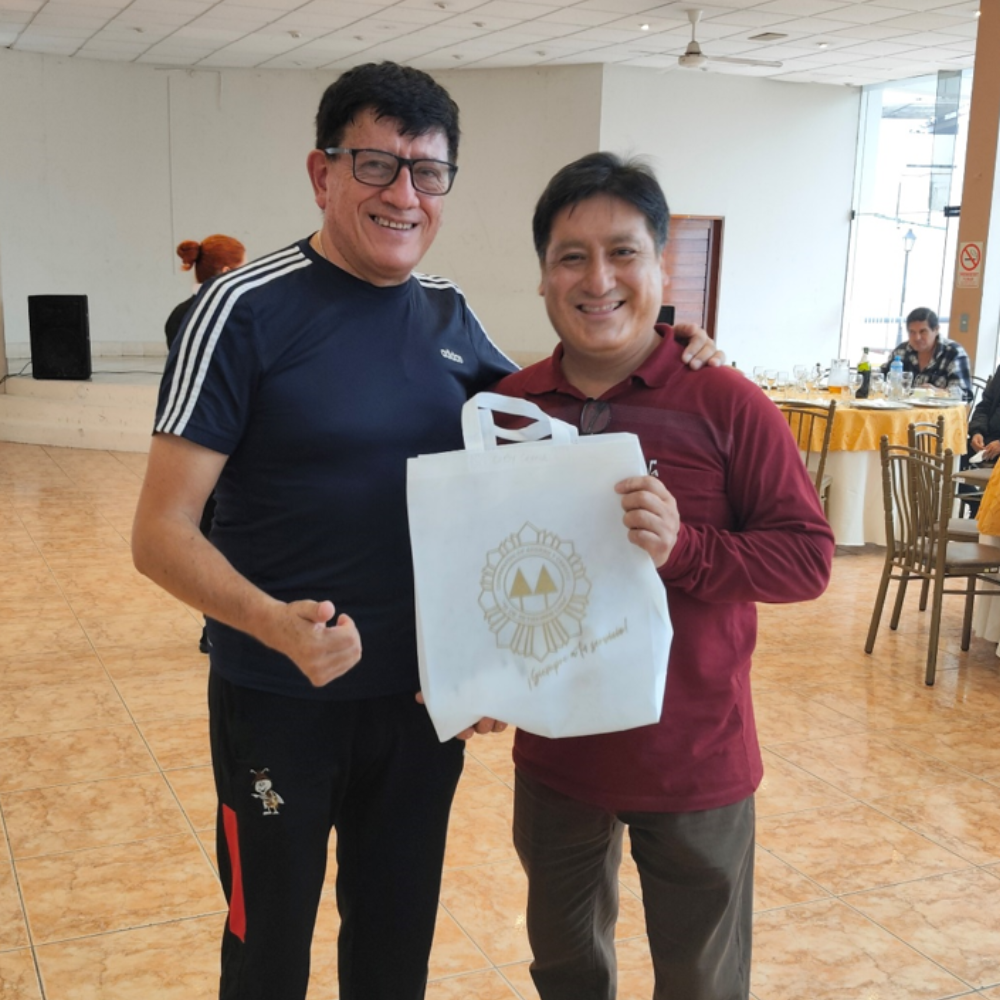 Presidente y colaborador