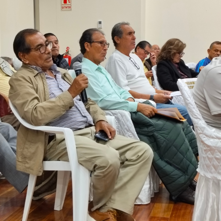 Delegado preguntando
